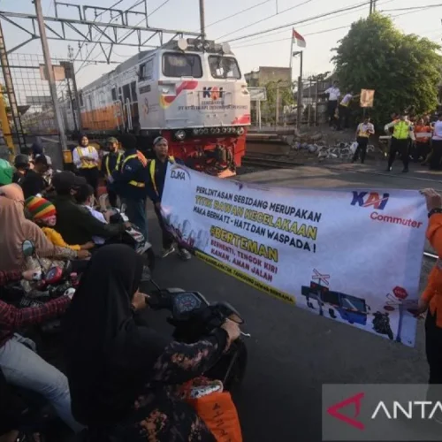 Jalur Kereta Steril, KAI: Warga yang membahayakan perjalanan KA dapat dipidana