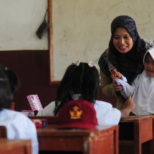 Penyaluran Dana Tunjangan Guru ASN Daerah, Begini Kebijakan Terbarunya