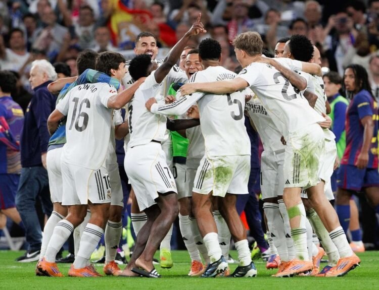 El Clasico: Real Madrid Tekuk Barcelona 2-1 di Bernabeu