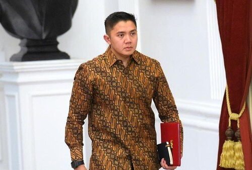 Seskab Teddy Pastikan 35,04 Juta Keluarga Terima Bantuan Lanngsung Tunai Hari Ini