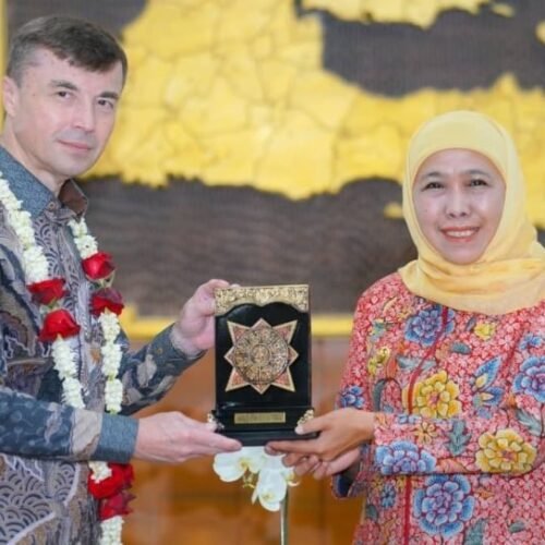 Khofifah Indar Parawansa Bahas Kerja Sama Maritim dan Pendidikan dengan Penasihat Presiden Rusia