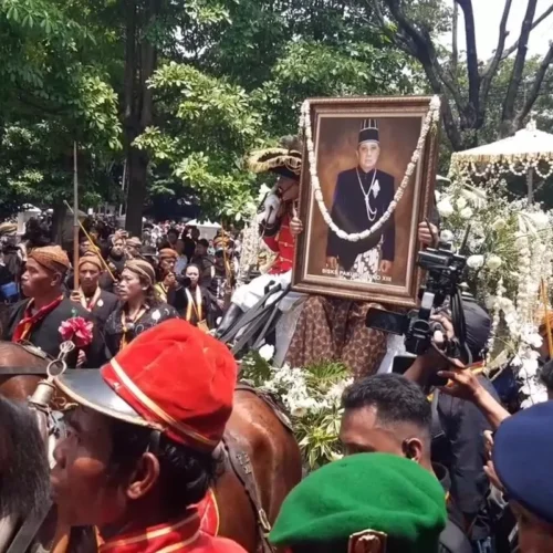 Pemakaman Paku Buwono XIII di Imogiri Dihadiri Ribuan Warga