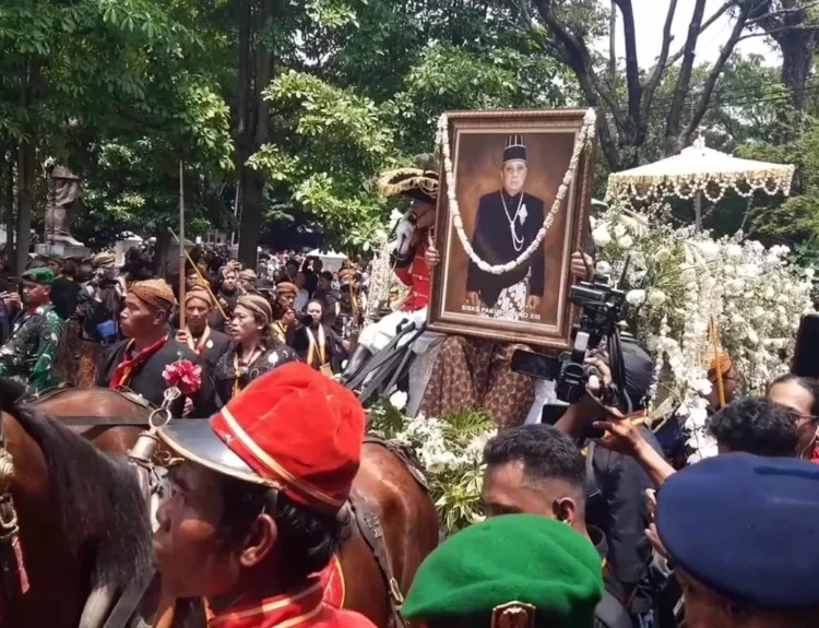 Pemakaman Paku Buwono XIII di Imogiri Dihadiri Ribuan Warga